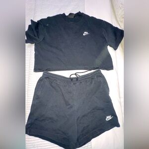 NIKE: Black 2-Piece Crop Tee Short Set - Size M/L